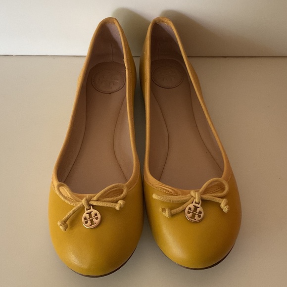 Tory Burch Chelsea Ballet Conceria Cameo - Picture 3 of 7